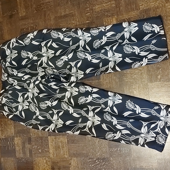 Floral print silk pant set - Picture 11 of 11